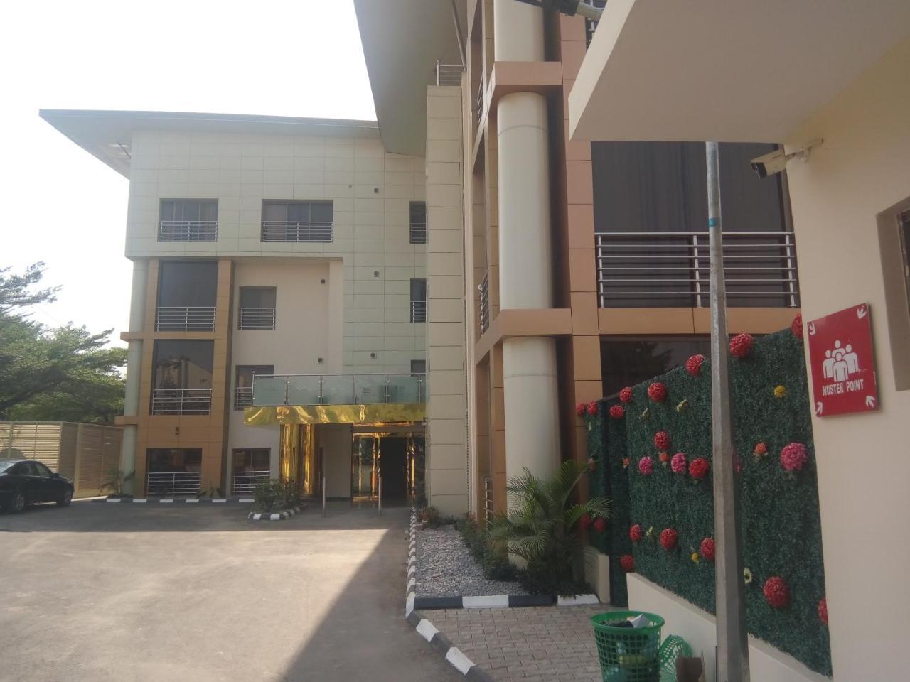 Qualibest Grand Hotels Abuja Exterior foto